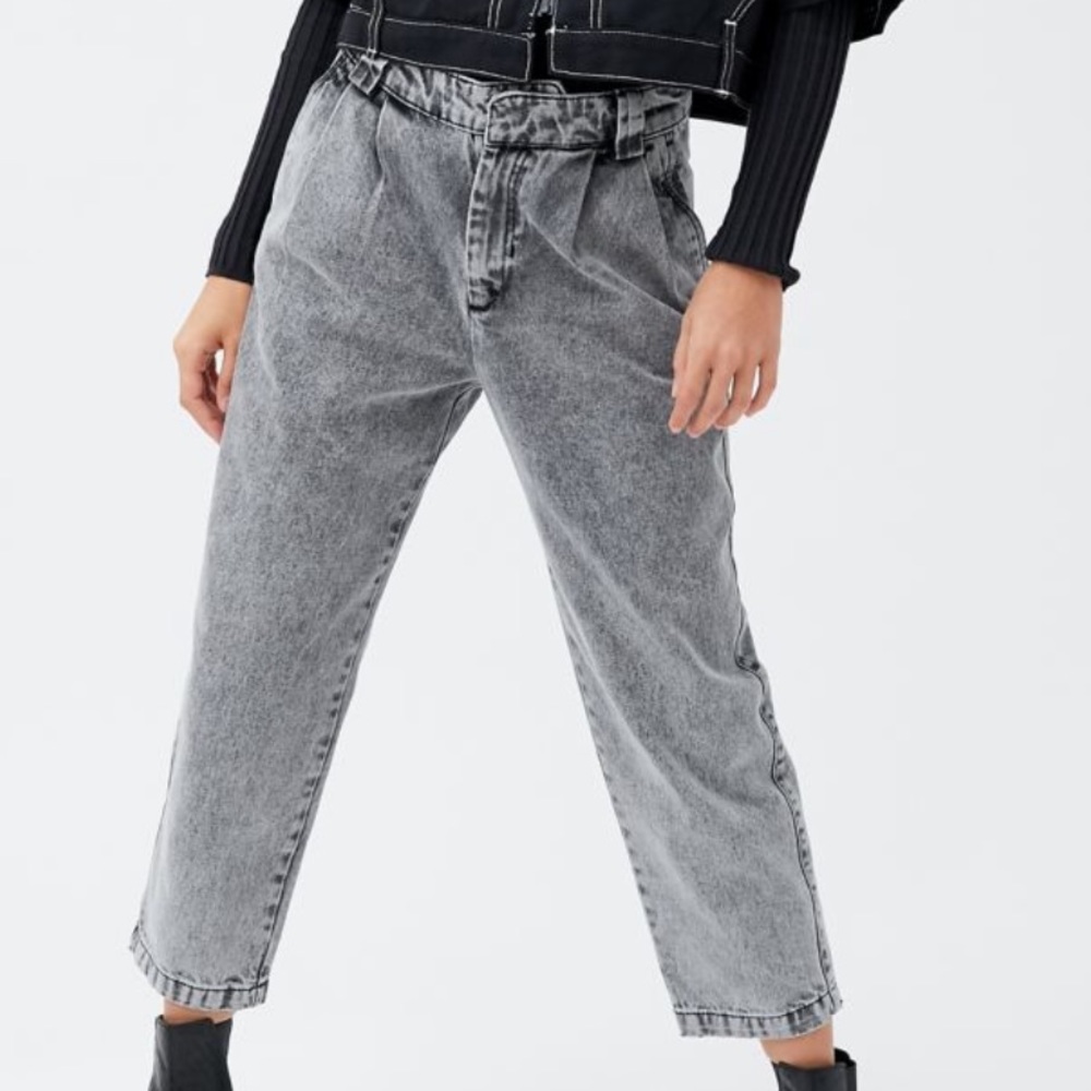 NWT Highwasted Acid Wash Jeans